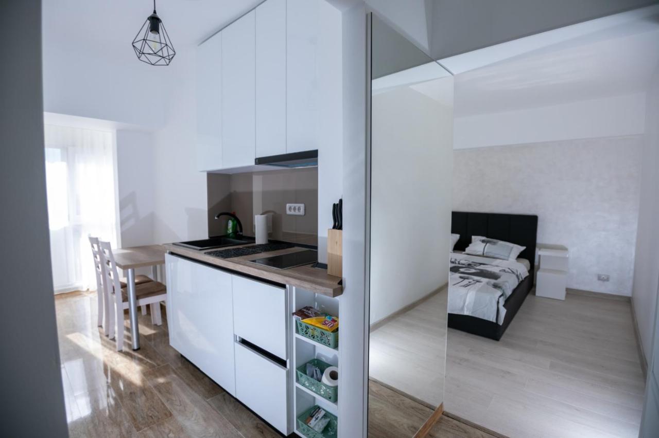 Apartament Central Târgu Jiu Buitenkant foto