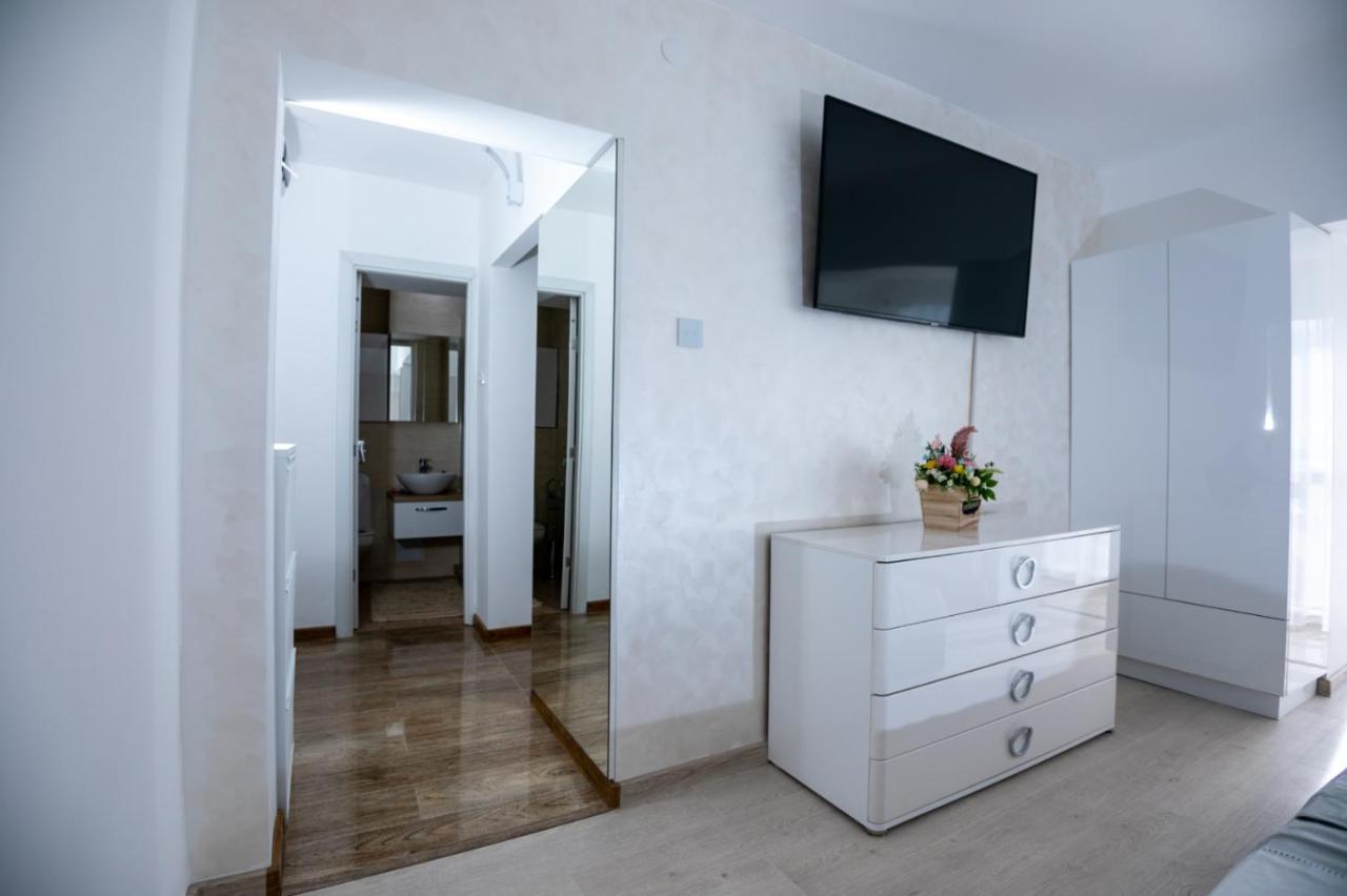 Apartament Central Târgu Jiu Buitenkant foto